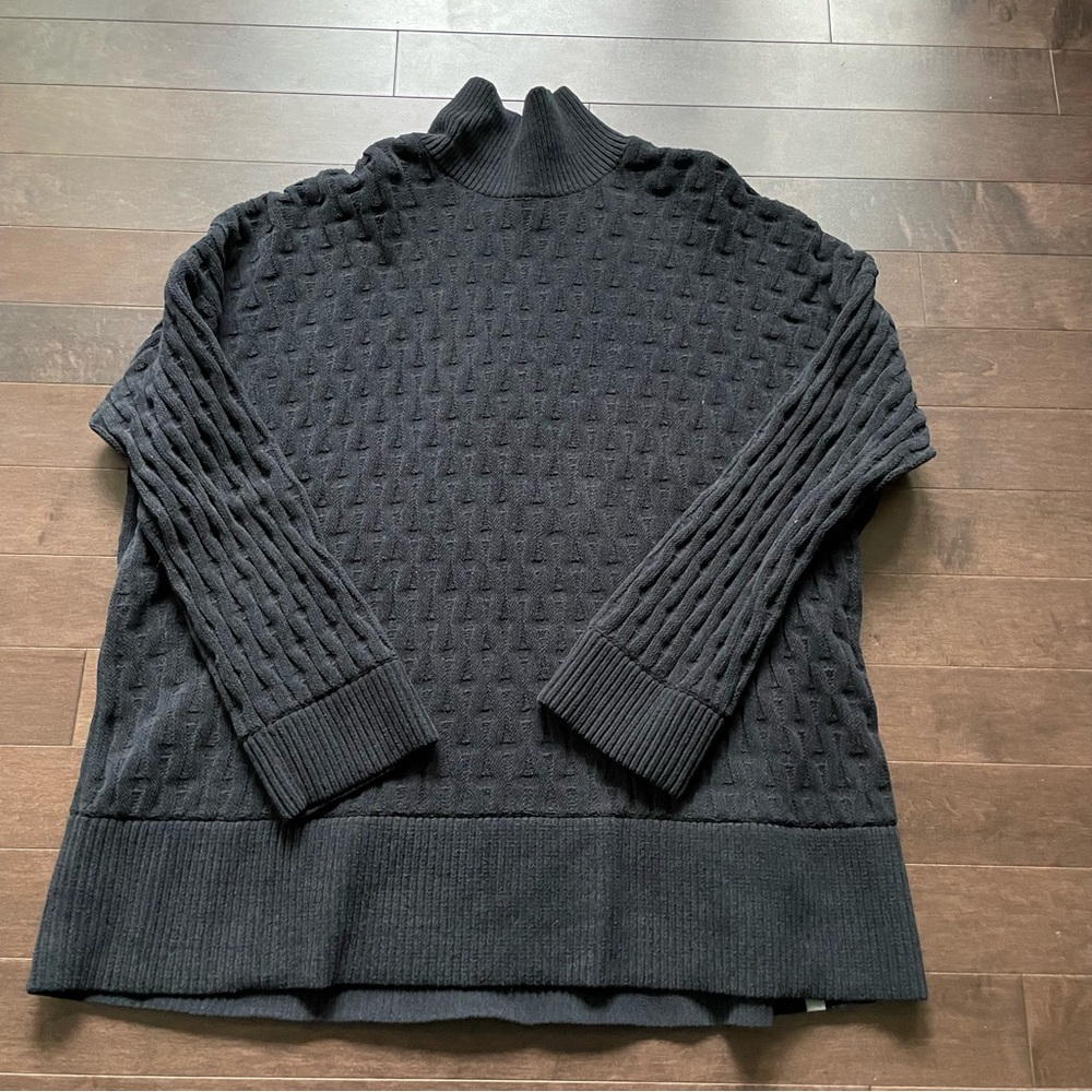 Black Lululemon Cable Knit relaxed Fit Chunky Sweater Size L (oversized fit)